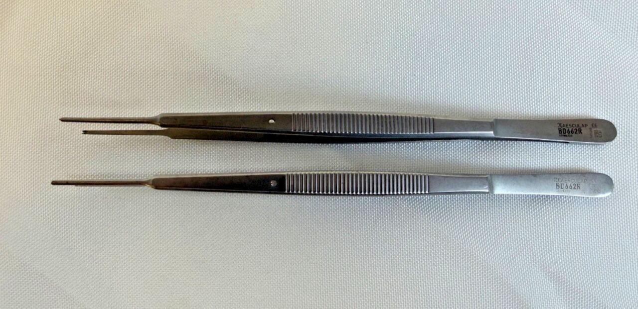 AESCULAP BD662R Pair of Delicate Gerald Micro Tissue Forceps 7" 1 x 2 Teeth
