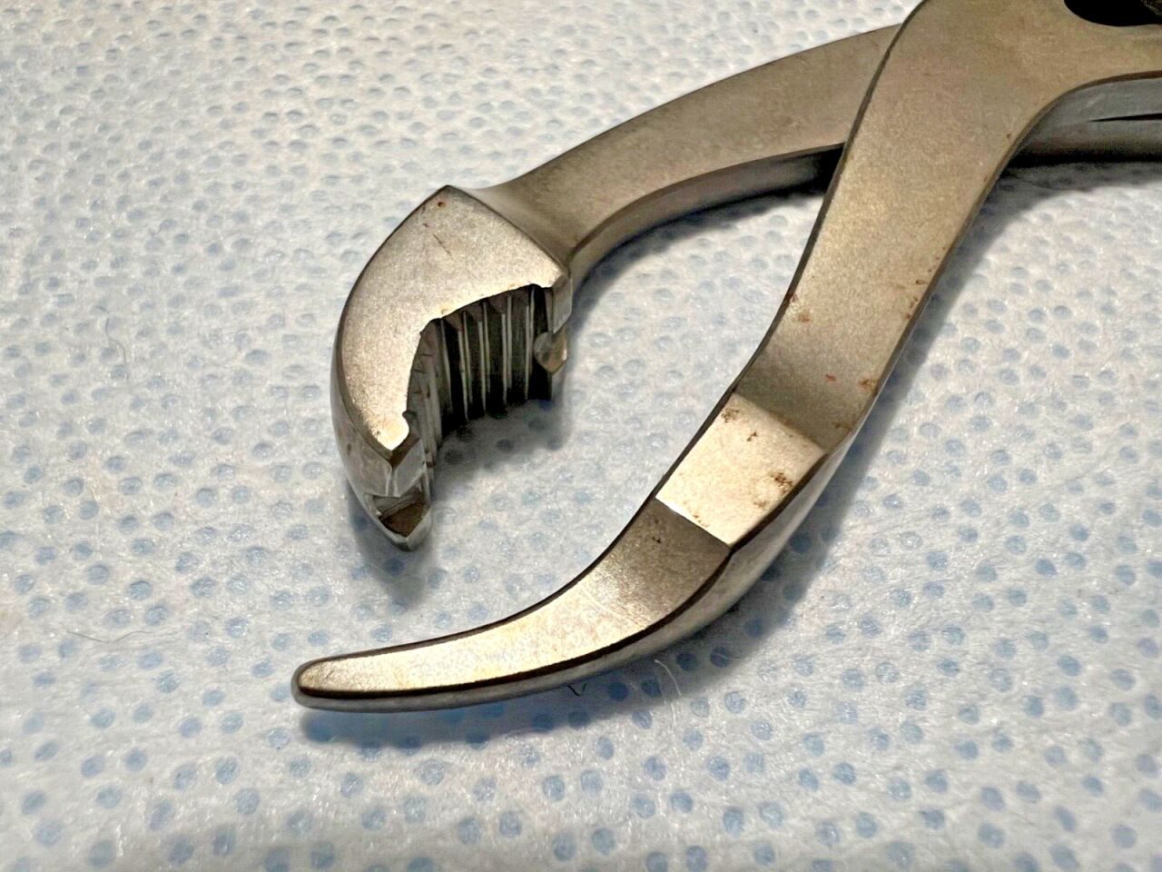 JARIT 225-177 Self-Centering Bone Forcep w/ Speed Lock 8mm Angled Jaw — photo 3