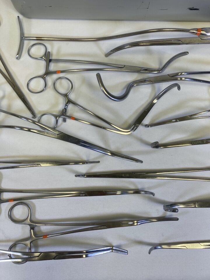 PILLING WECK Various 21 Piece Large Vascular Instrument Set w/ Case — photo 4