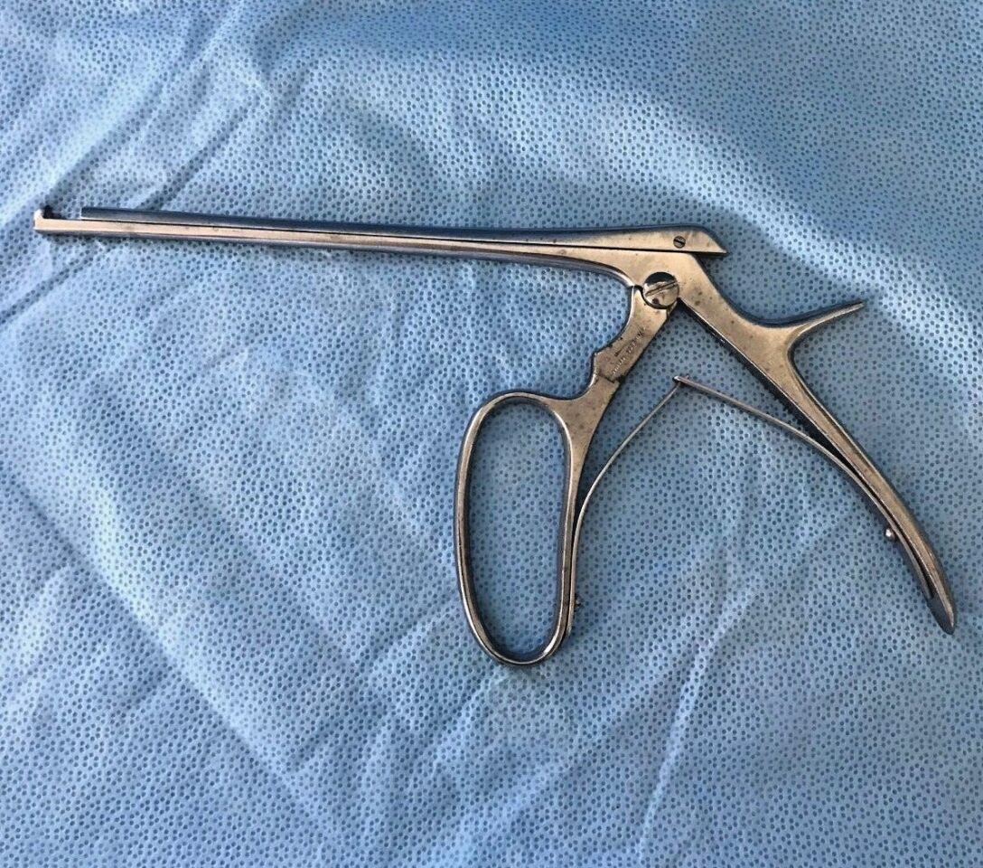ZIMMER 3345 5mm X 90deg Up Ferris-Smith Kerrison Rongeur, 7" (17.8cm) Orthopedic