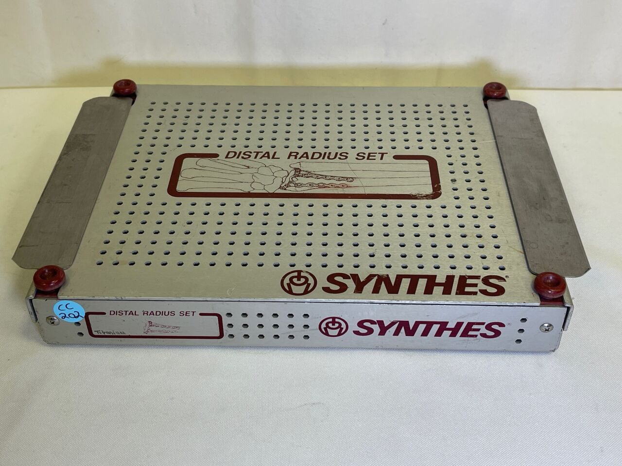 SYNTHES  Titanium Distal Radius Set — photo 5