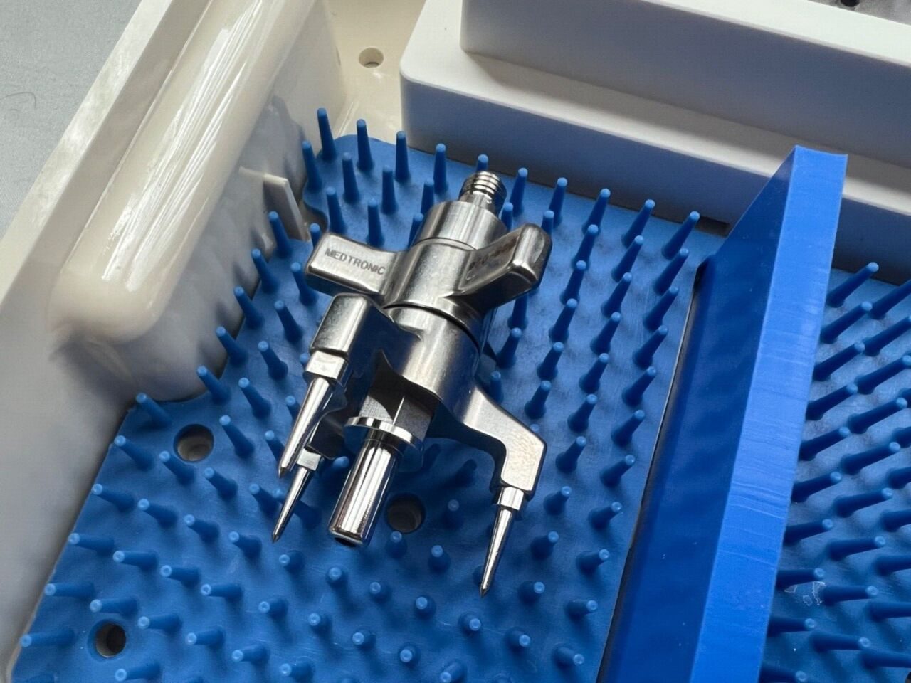 MEDTRONIC Xomed 960-811 9 Piece Set  Neurology FrameLock Driver Kit w/ Case — photo 5