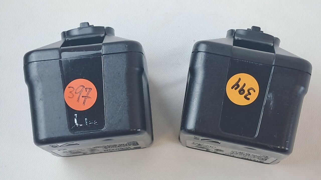 STRYKER 7215 System 7 Large Battery Cycle Counts: 394 & 397