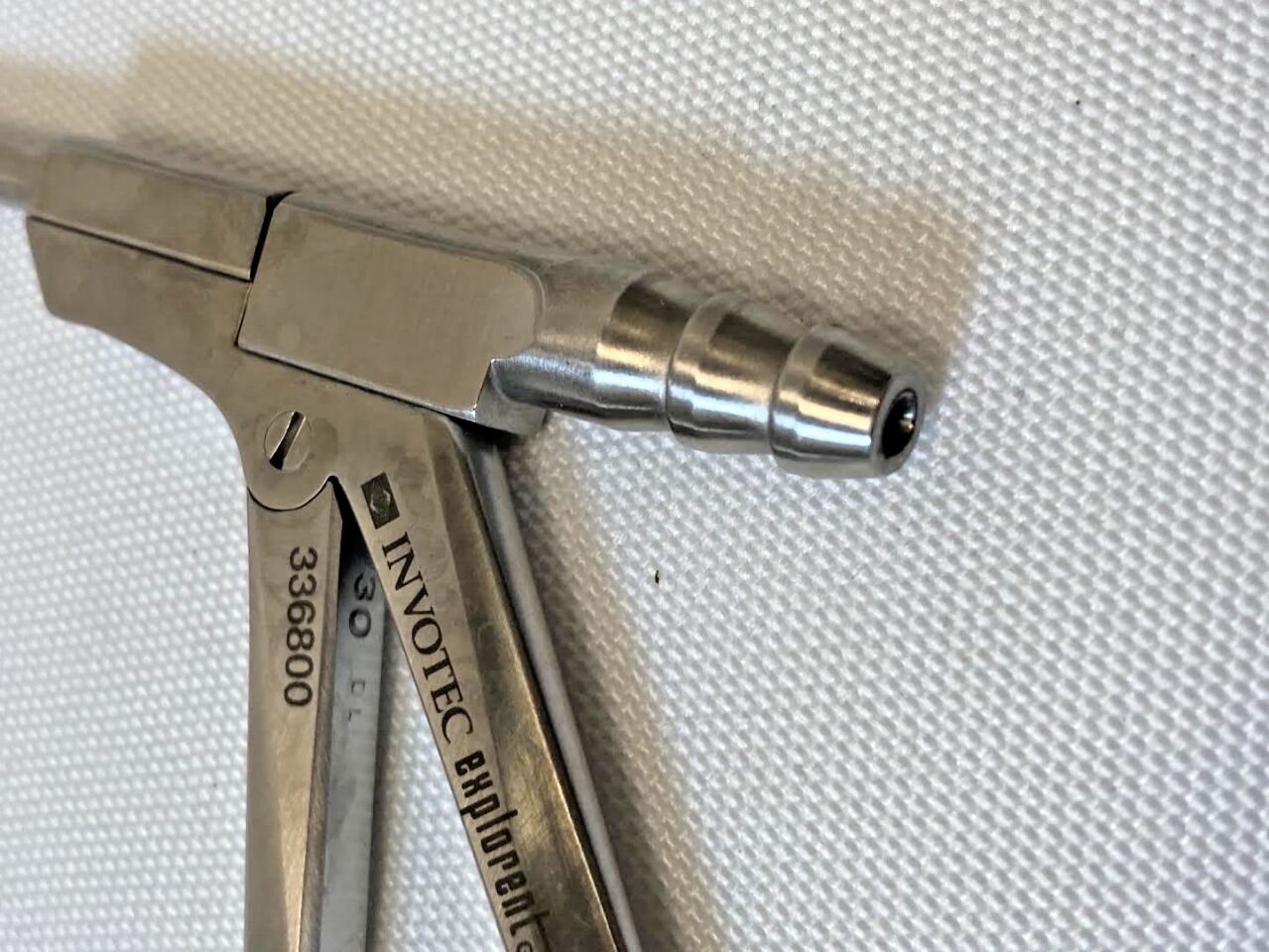 INVOTEC 336800 Blakesley Suction Forceps w/ Integrated Suction Channel — photo 2