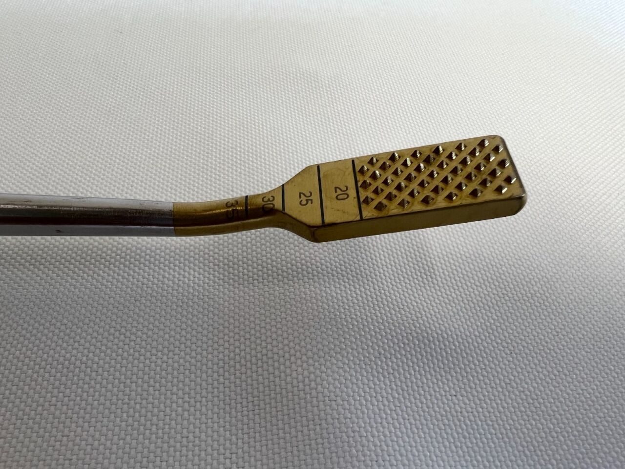 SYNTHES 2735-10-612 Chisel Gauge — photo 1