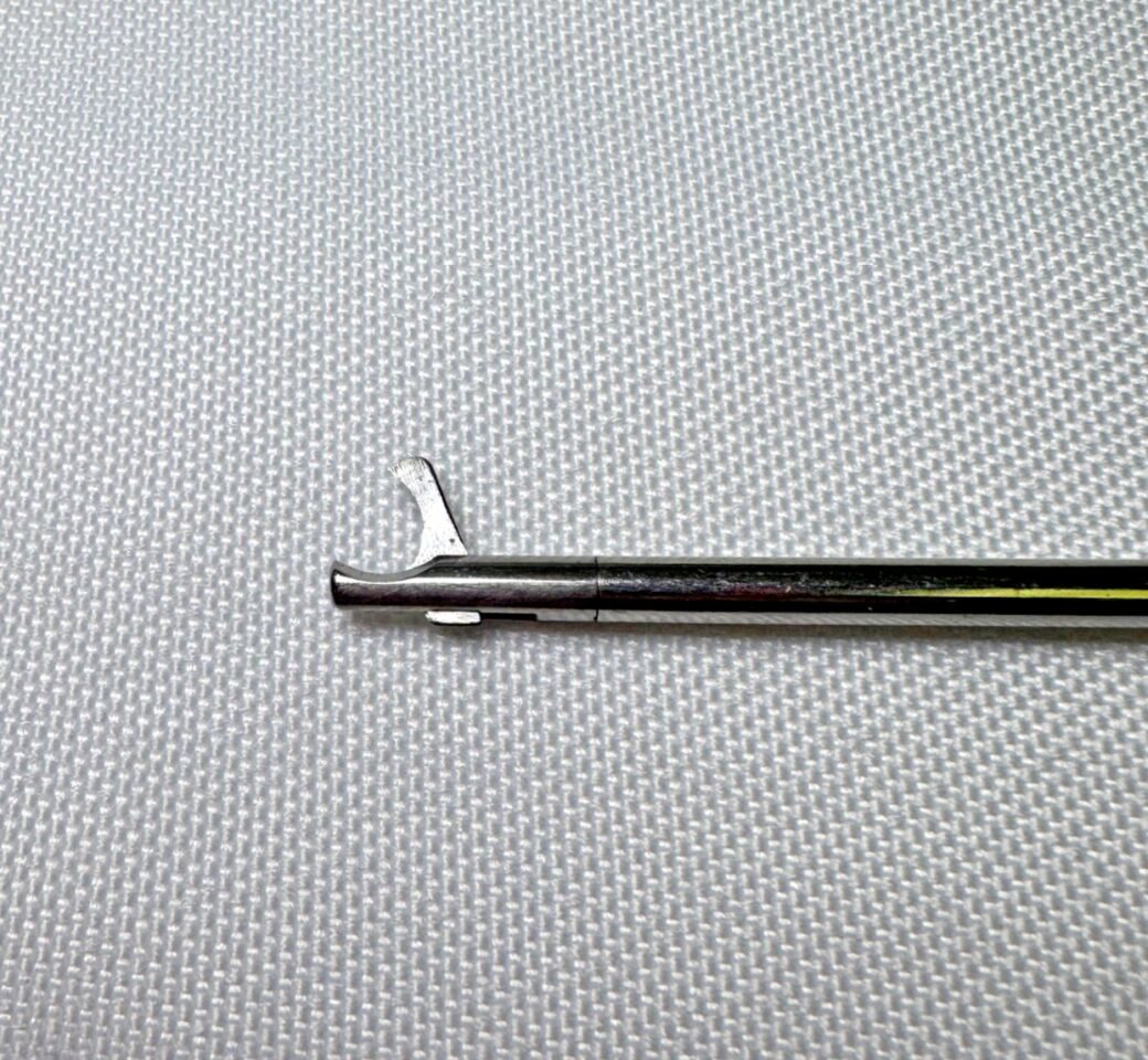 R. WOLF 8404.12 Arthroscopic Hook Scissors 3.4mm Straight 130mm — photo 4