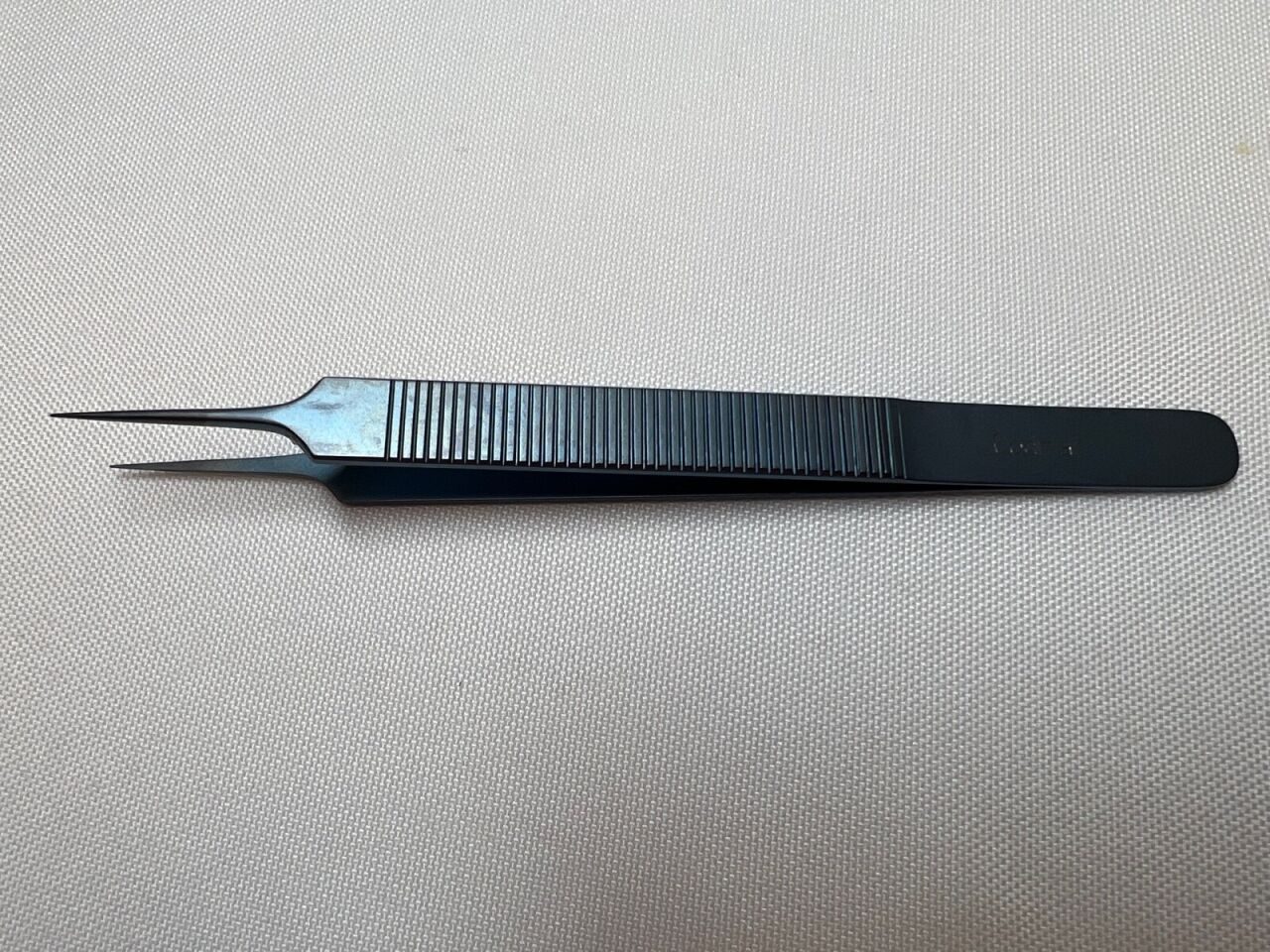 CODMAN 80-1501 Malis Titanium Straight Fine Tip Forceps — photo 2