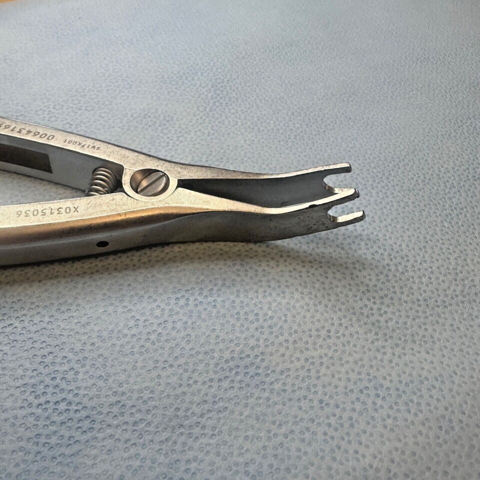 MEDTRONIC Sofamor Danek X0315036 Compressor Pliers — photo 2