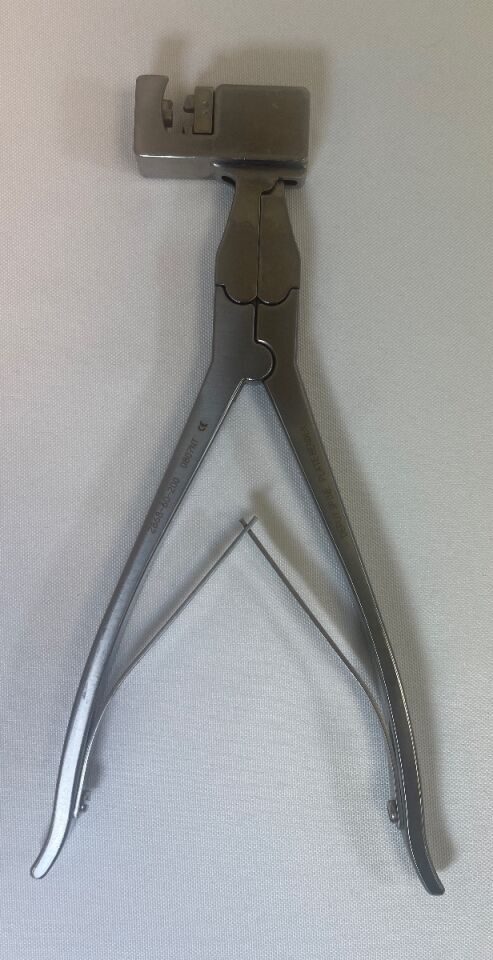 SYNTHES 2868-60-200 Plate Bender — photo 1