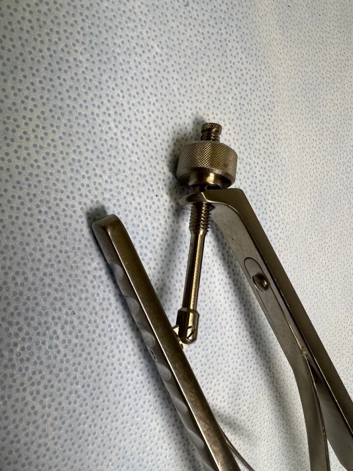 SYNTHES 387.6 Plate Holding Forceps w/ Speed Lock — photo 3