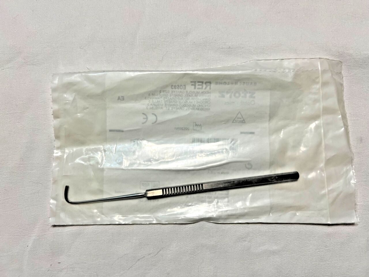 KARL STORZ E0593 Graefe Strabismus Flattened Hook Size #3 10mm X 5.7" — photo 1