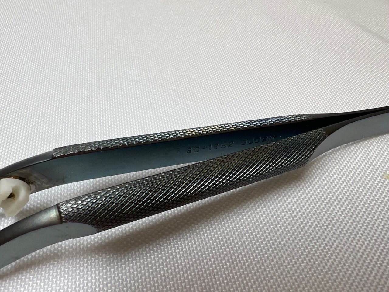 CODMAN 80-1852 Titanium Jones Bayonet Forceps 8-1/2" — photo 3