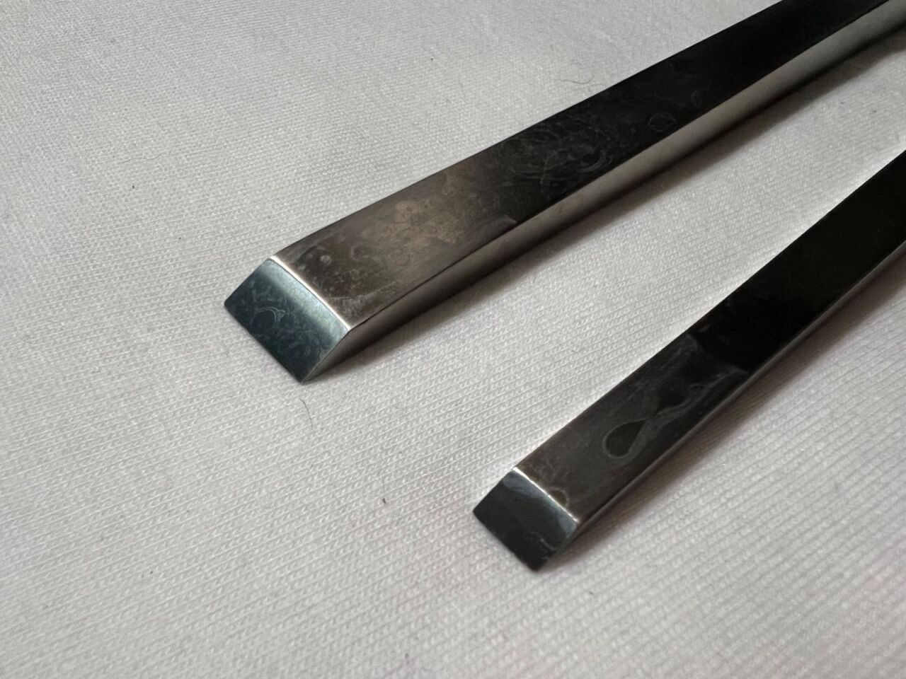 SYMMETRY 28-2006 & 28-2012 Set of 2 U.S. Army Bone Chisels 6mm & 12mm 6-1/4" L — photo 3