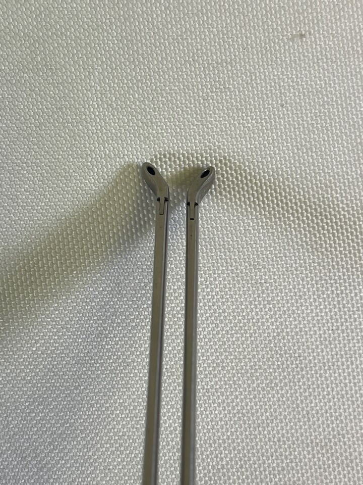 RICHARDS OLYMPUS 23-0732 & 23-0733 Weil Blakesley Forceps L&R 30deg Tip 2.5X5.5mm — photo 2
