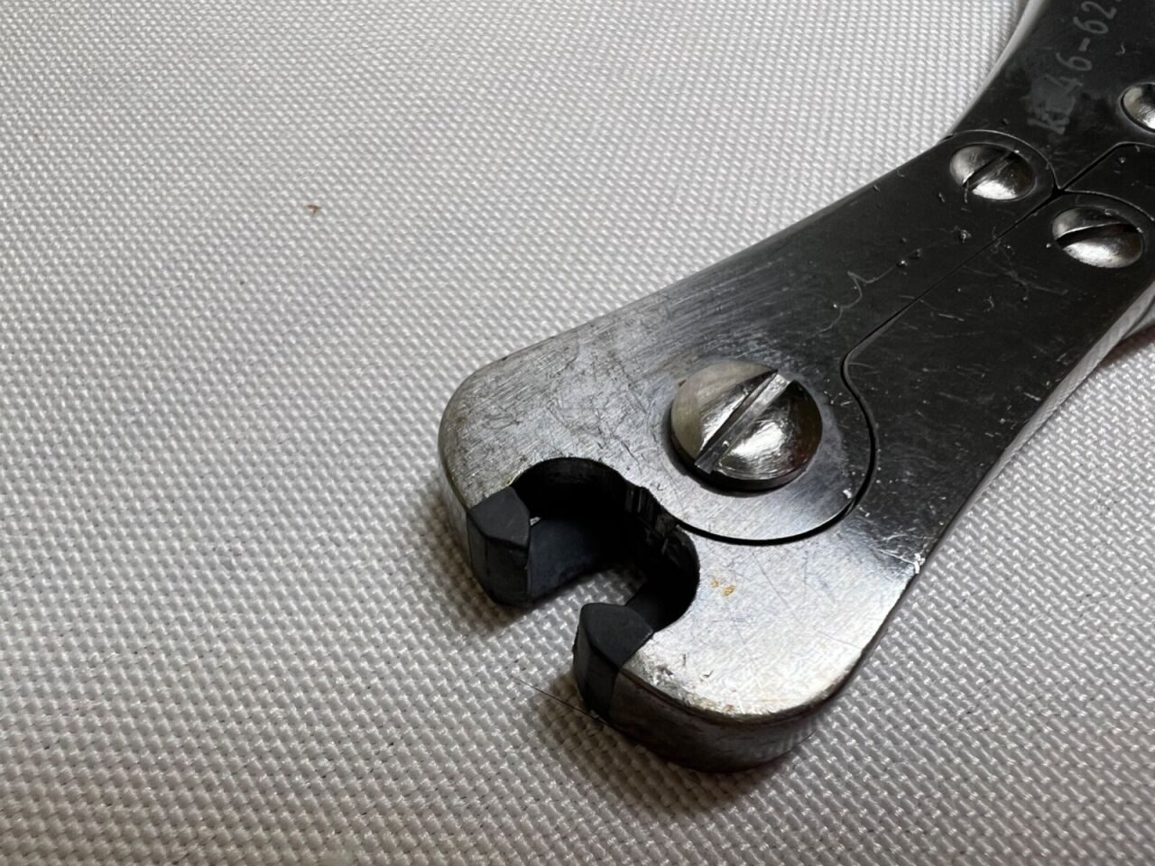 K. MEDICAL KM46-625 Front & Side Cutting Pliers — photo 3