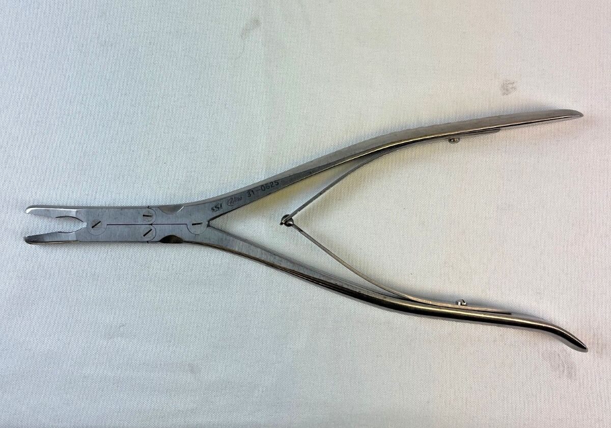 SYMMETRY SURGICAL 31-0625 Ruskin Bone Rongeur D/A Straight 5mm Bite x 9.5" Length
