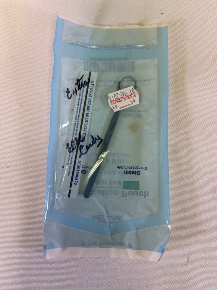 BAUSCH & LOMB ET9020 Titanium 13mm Thornton Fine Fixation Ring Forcep — photo 2