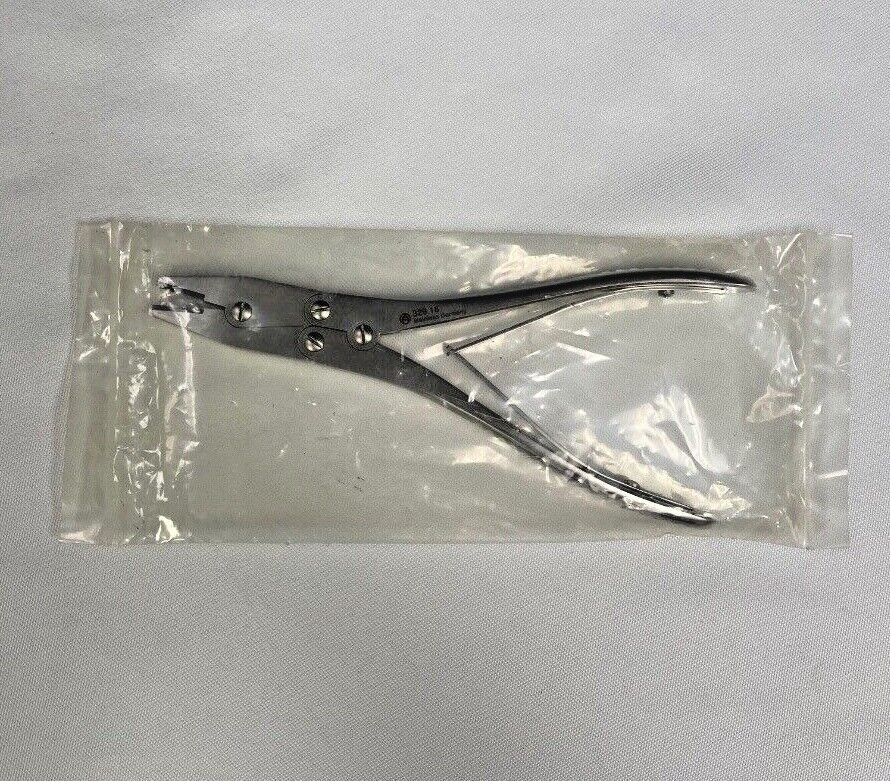 SYNTHES 329.18 Maxillofacial Mandible Bending Pliers US129 — photo 1