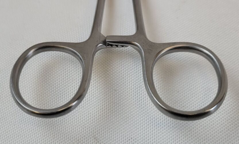 CODMAN 19-8104 Crafoord Coarctation Clamp Curved Jaws 9.5" Cardio CVOR Set of 4 — photo 11