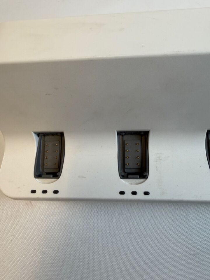 COVIDIEN CBC SCG Battery Charger — photo 4