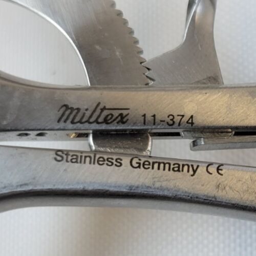 MILTEX 11-374 Rigby Appendectomy Retractor Grip Lock 6 3/4" — photo 6