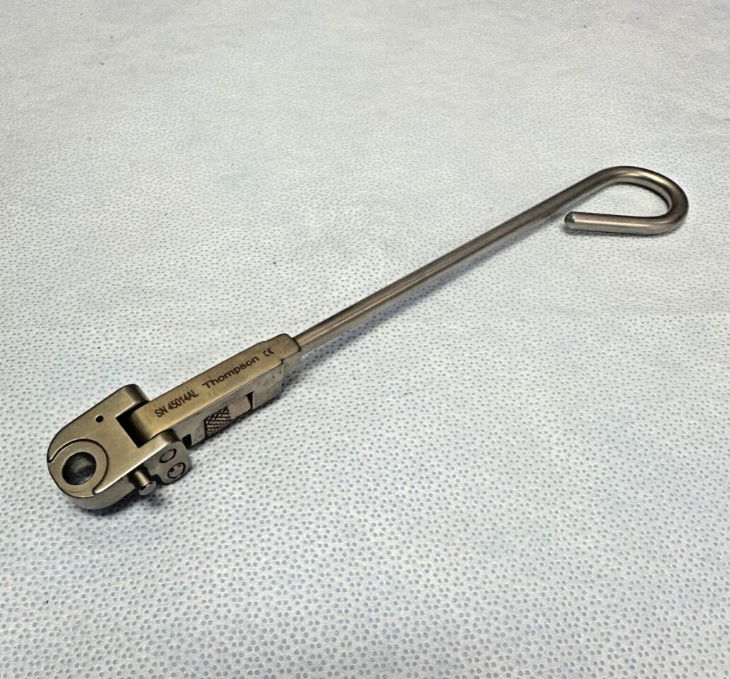 THOMPSON 45014AL 8 3/4" Angling Retractor Handle for SynFrame — photo 5