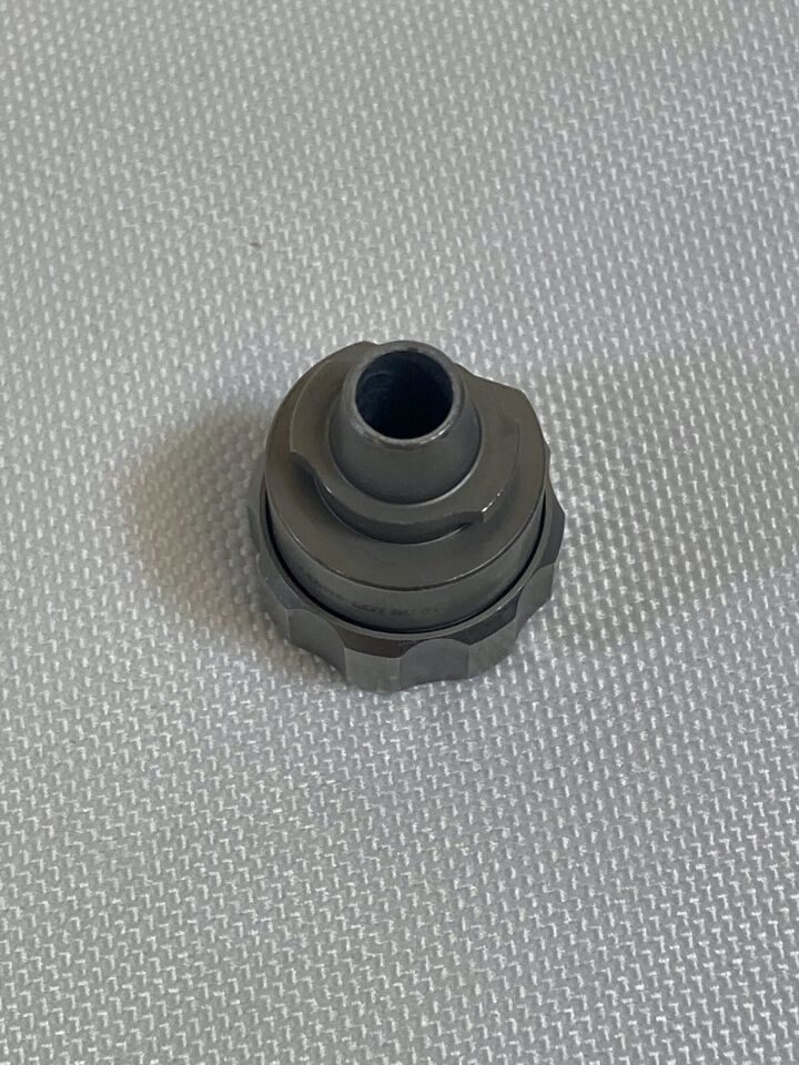 KARL STORZ 28140D Snap-In Sealing Cap w Cone Includes 28140GU Gasket Arthroscopy — photo 3