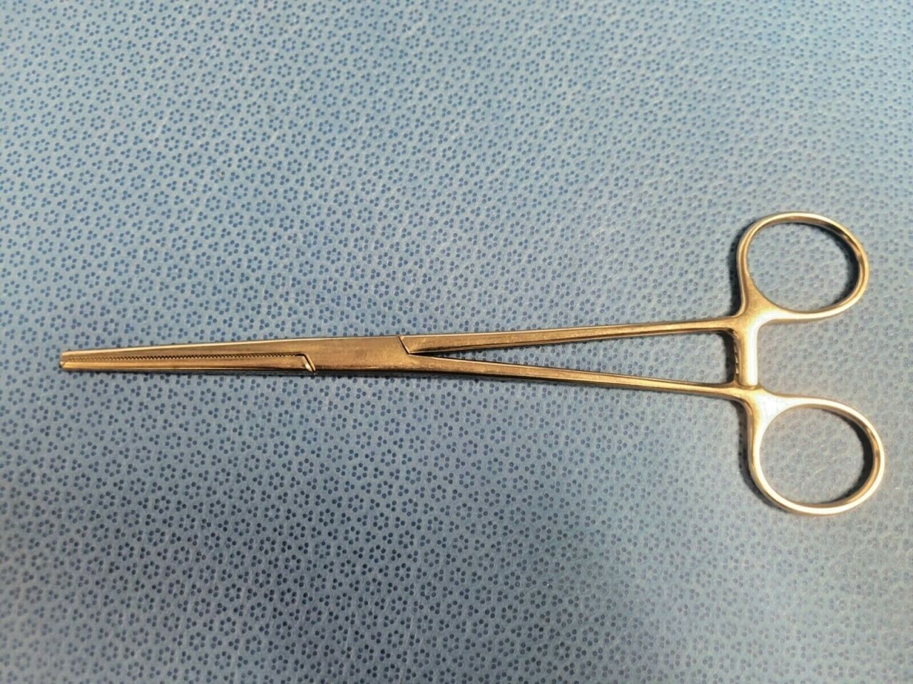 CODMAN 32-4130 Rochester-Ochsner Forceps Straight 8" — photo 1