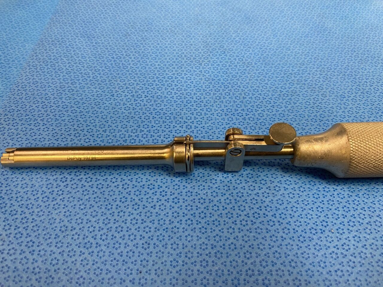 DEPUY 2054-00 Cruciform Screwdriver with Holding Sleeve — photo 2