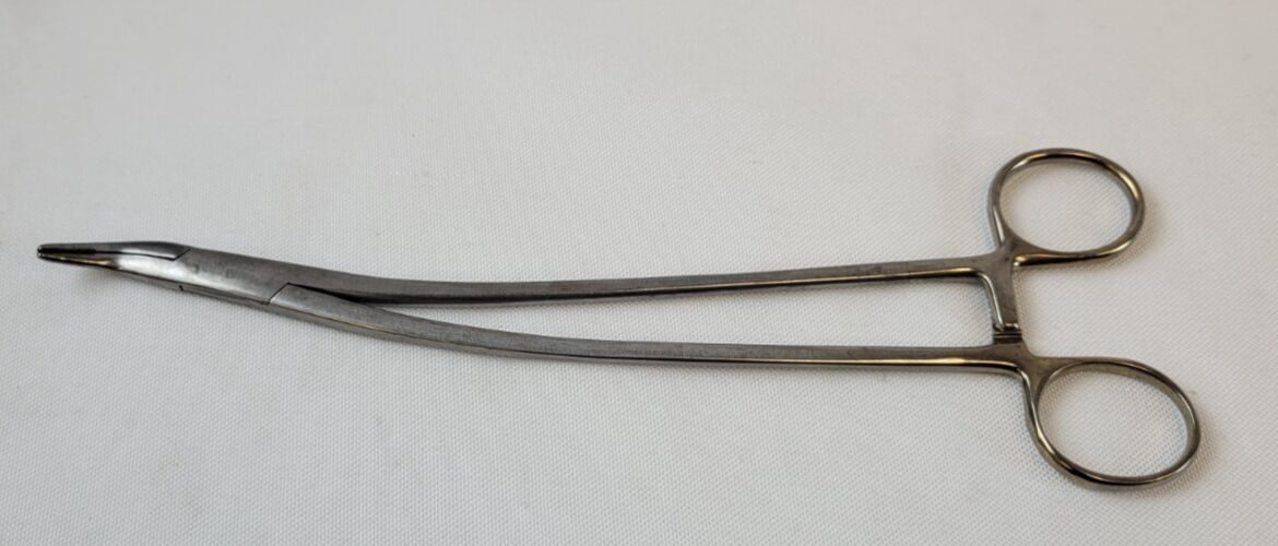 V. MUELLER SU-16141 Set   Vital Stratte Needle Holder, Curved R + L, 9¼" — photo 11