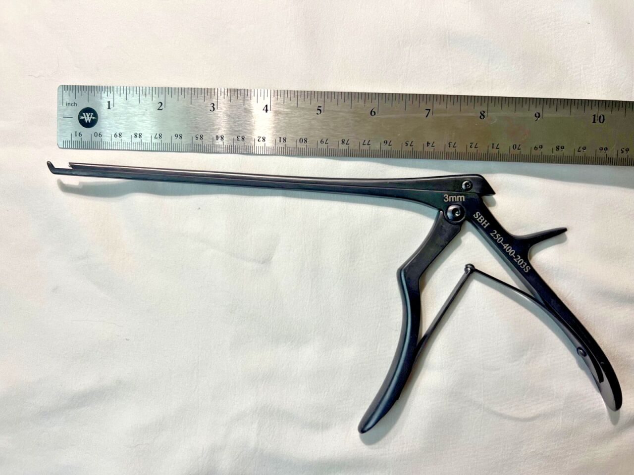 SBH SURGICAL 250-400-203S Ceramic Black Coated Kerrison Rongeur 3mm X 40deg X 8" L — photo 5