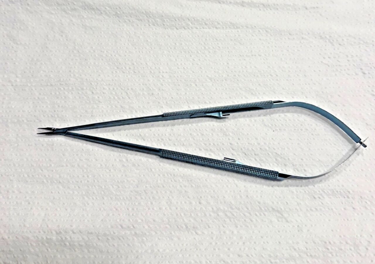 ASSI BSLT218 Classic MicroLite Titanium Needle Holder 18cm w/ Catch 0.15mm Tip
