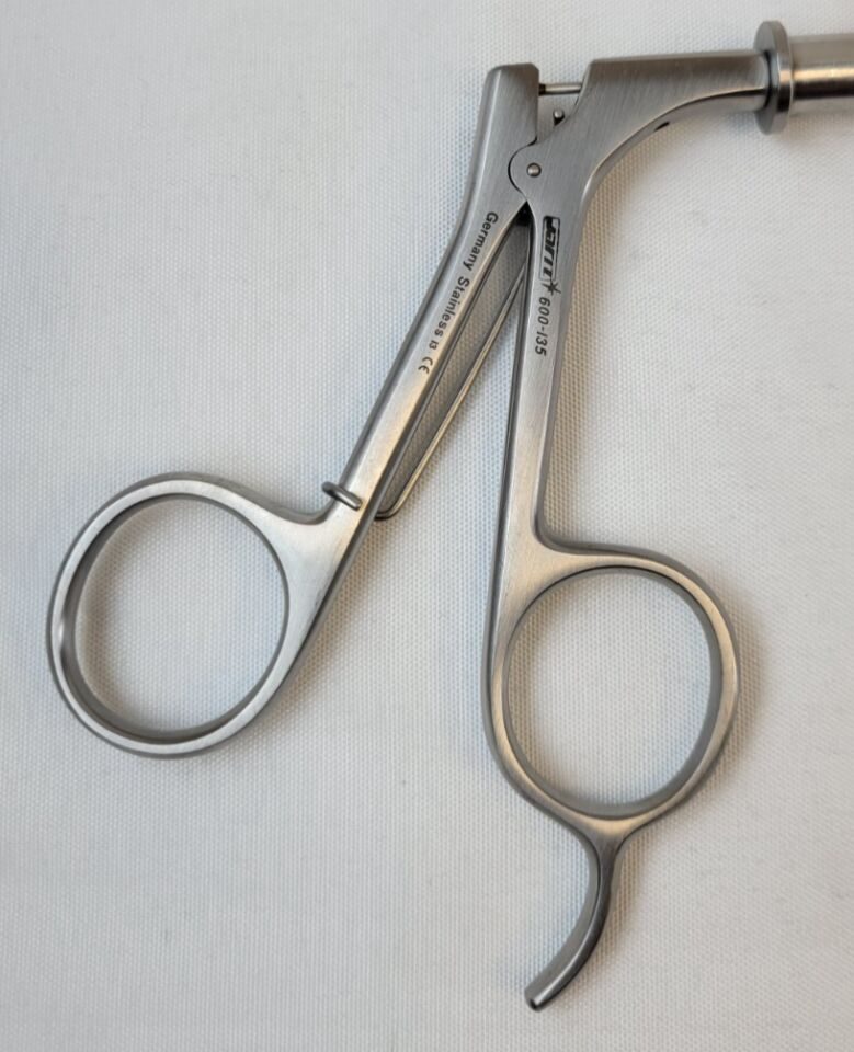 JARIT 600-135 Claw Grasping Forceps, Spring Loaded, 2x3 Teeth, Laparoscopy — photo 4