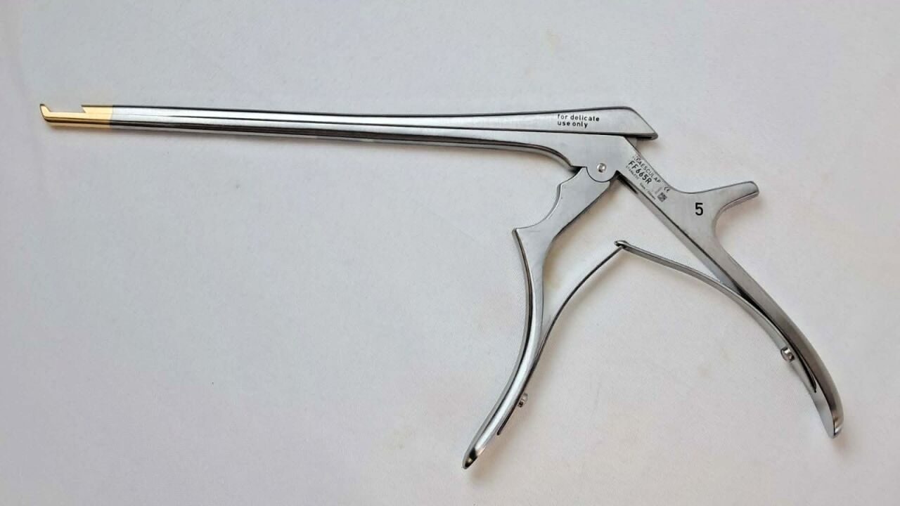 AESCULAP FF665R Kerrison Rongeur 5mm Bone Punch 130° Upward 7 7/8" Spine — photo 2