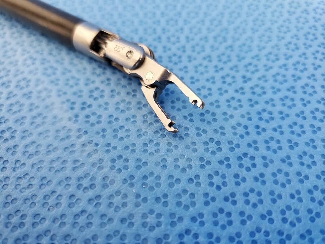 INTUITIVE SURGICAL 420327 Da Vinci 8mm Hem-o-lok Medium Large Clip Applier — photo 5