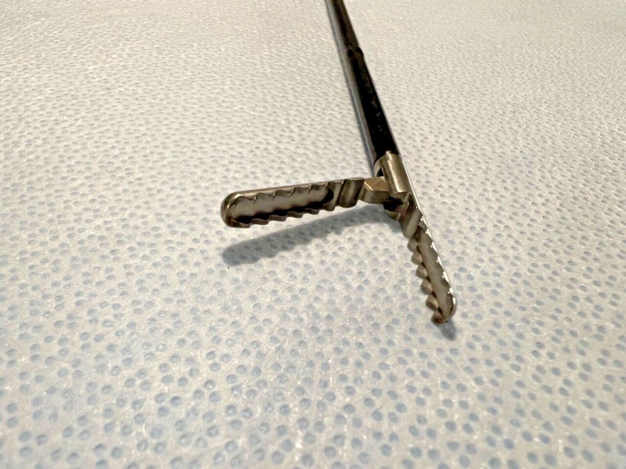 R. WOLF 8393.2927 Laparoscopic Bariatric Grasping Forceps 5mm Single Action — photo 2