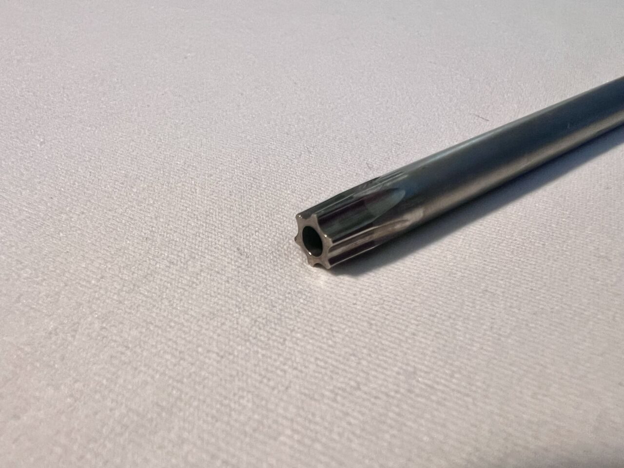 SYNTHES 03.010.447  Tibial Nail System SD40 Cannulated Stardrive Screwdriver — photo 2