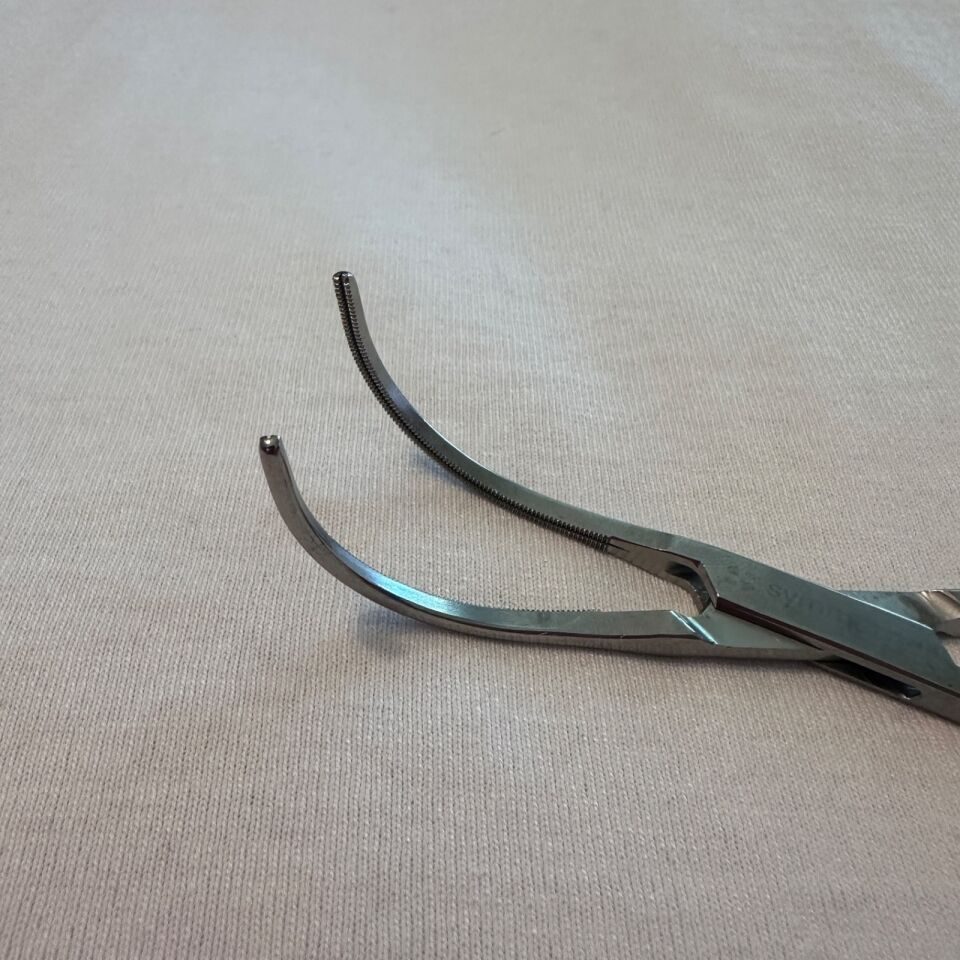 SYMMETRY SURGICAL 55-6580 Cooley Peripheral Vascular Clamp 6 1/8" Length — photo 5