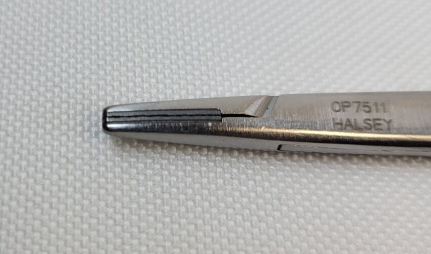 V. MUELLER OP7511 Vital Halsey Eye Needle Holder, Tungsten Carbide, 5" — photo 2