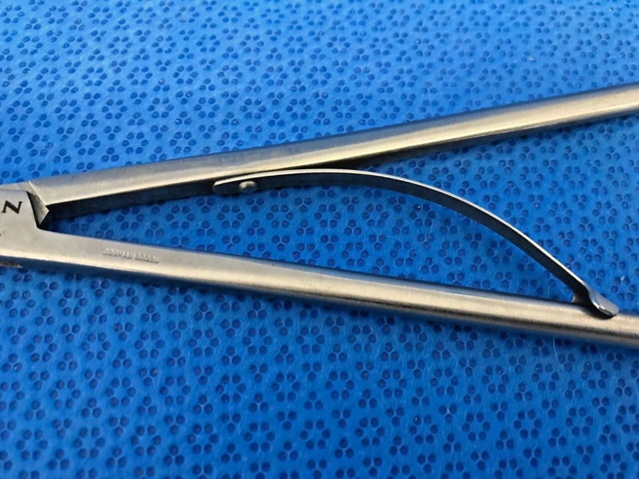 ETHICON  Ligating Clip Appliers 11" Curved Up — photo 4