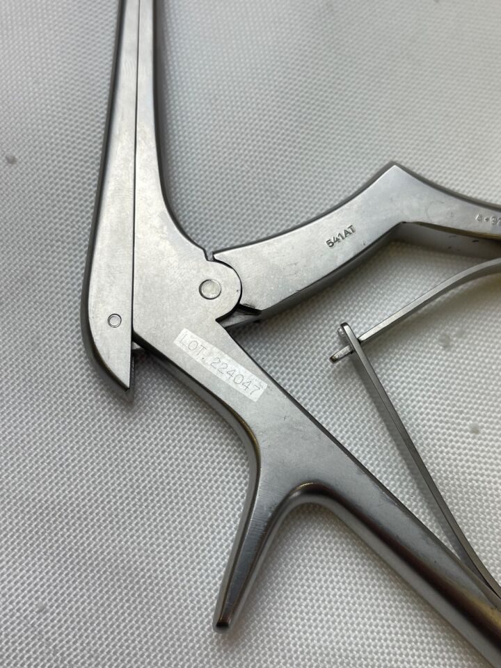 PILLING WECK 224047 2mm x 40deg Up x 8" Kerrison Rongeur — photo 3