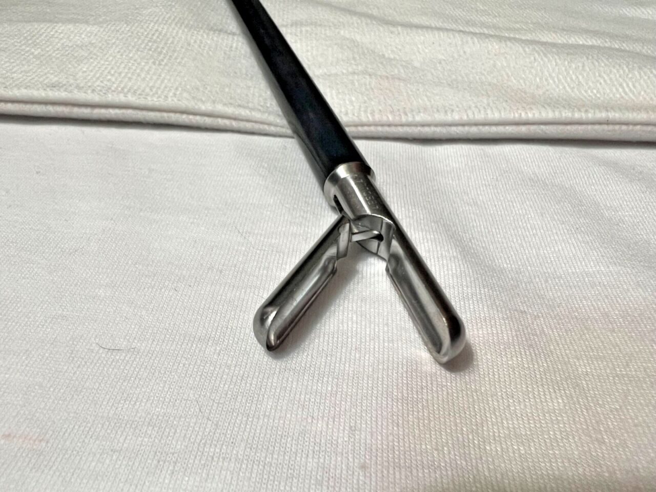 AESCULAP PO705R ADTEC Laparoscopic Monopolar Large Biopsy Forceps — photo 2