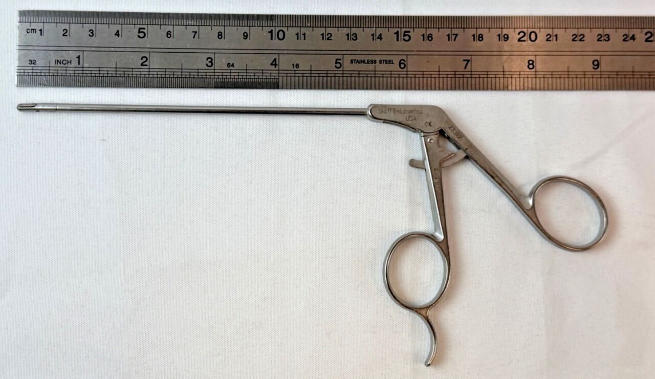 SHUTT-LINVATEC 11.1002 3.3mm Shaft Alligator Grasper w/ Ratchet Arthroscopic — photo 9