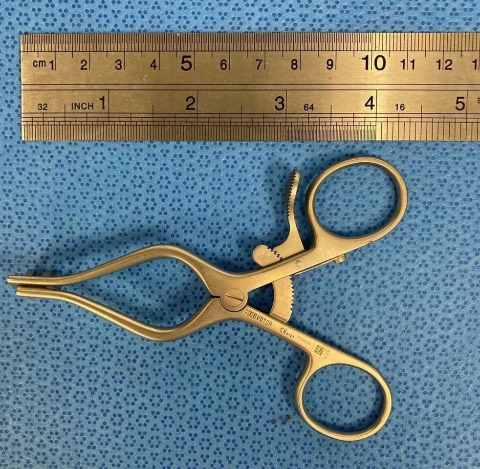 AESCULAP BV070R Weitlaner Retractor 2X3 Sharp Prongs 110mm — photo 7