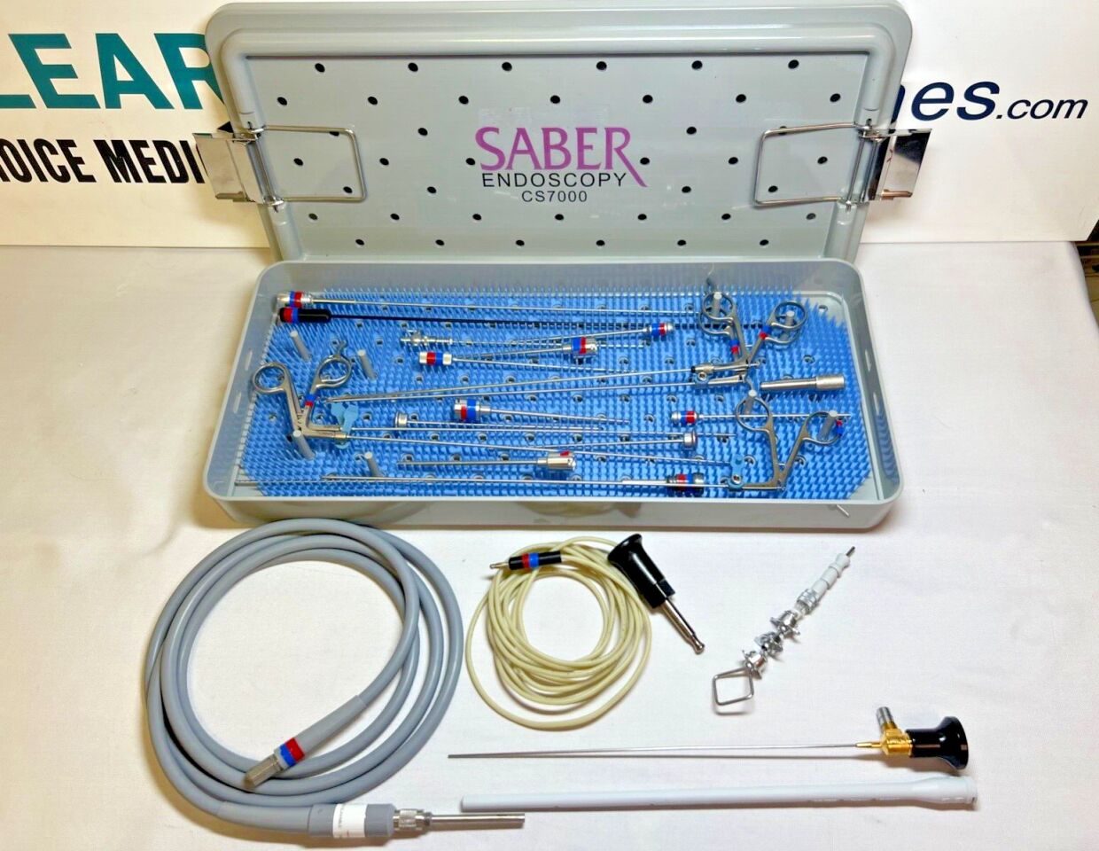 SABER MEDICAL Various  MicroLab Endoscopic Gallbladder Set w/ Case — photo 1