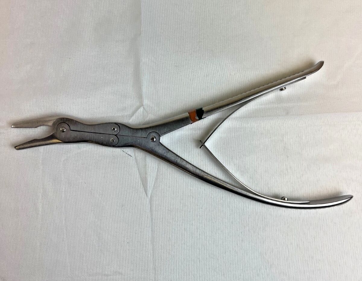 KMEDIC KM47-487 Leksell Rongeur 5mm x 16mm D/A Jaw Curved 15deg 25cm Orthopedics