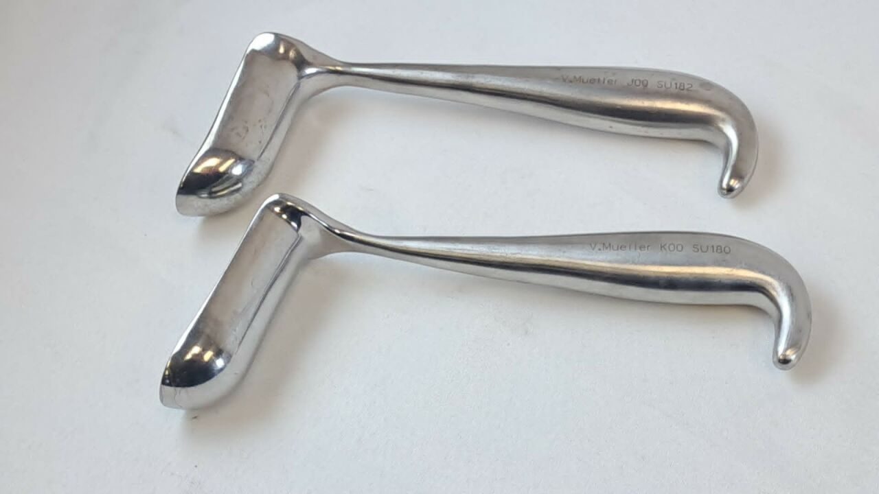 V. MUELLER SU180 SU181 Pair of Hill-Ferguson Rectal Retractors Proctology — photo 1
