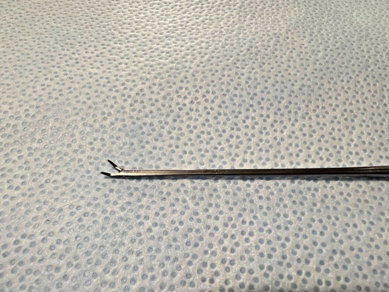 V. MUELLER AU-20872 Hough Alligator Grasping Forceps Serrated Curved Left — photo 4