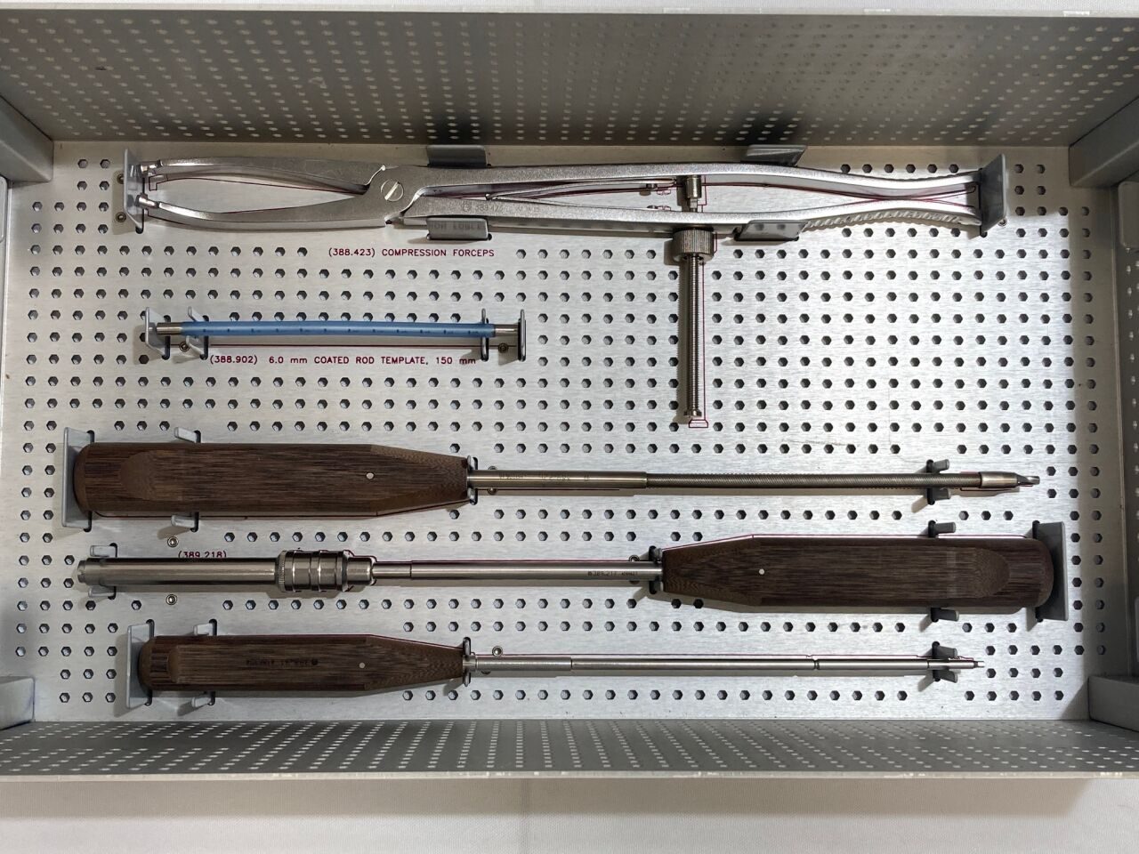 SYNTHES  VentroFix System Instruments & Implants — photo 5