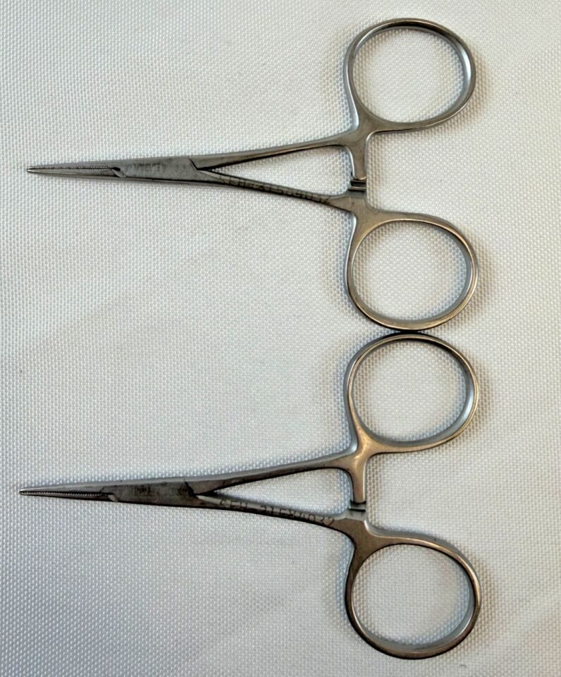 V. MUELLER OP7550 Mosquito Forceps Straight Delicate Jaws — photo 1